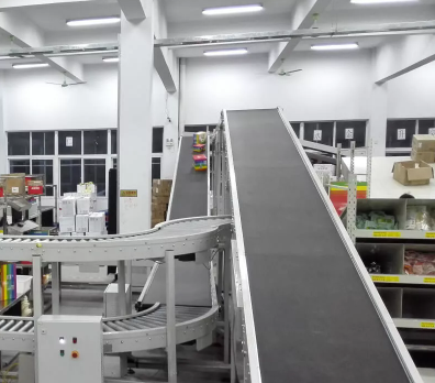 Наклонный ленточный конвейер